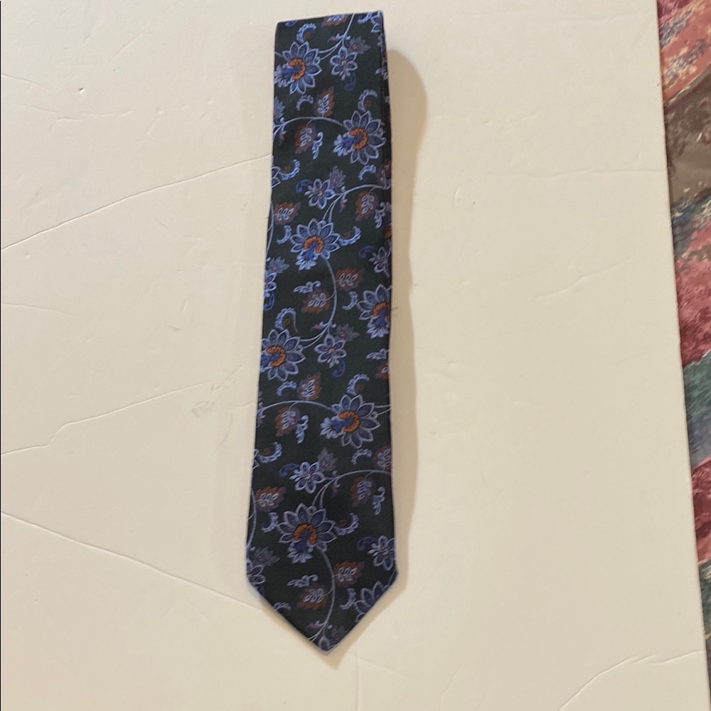 Ike Behar Black and Blue Floral Tie